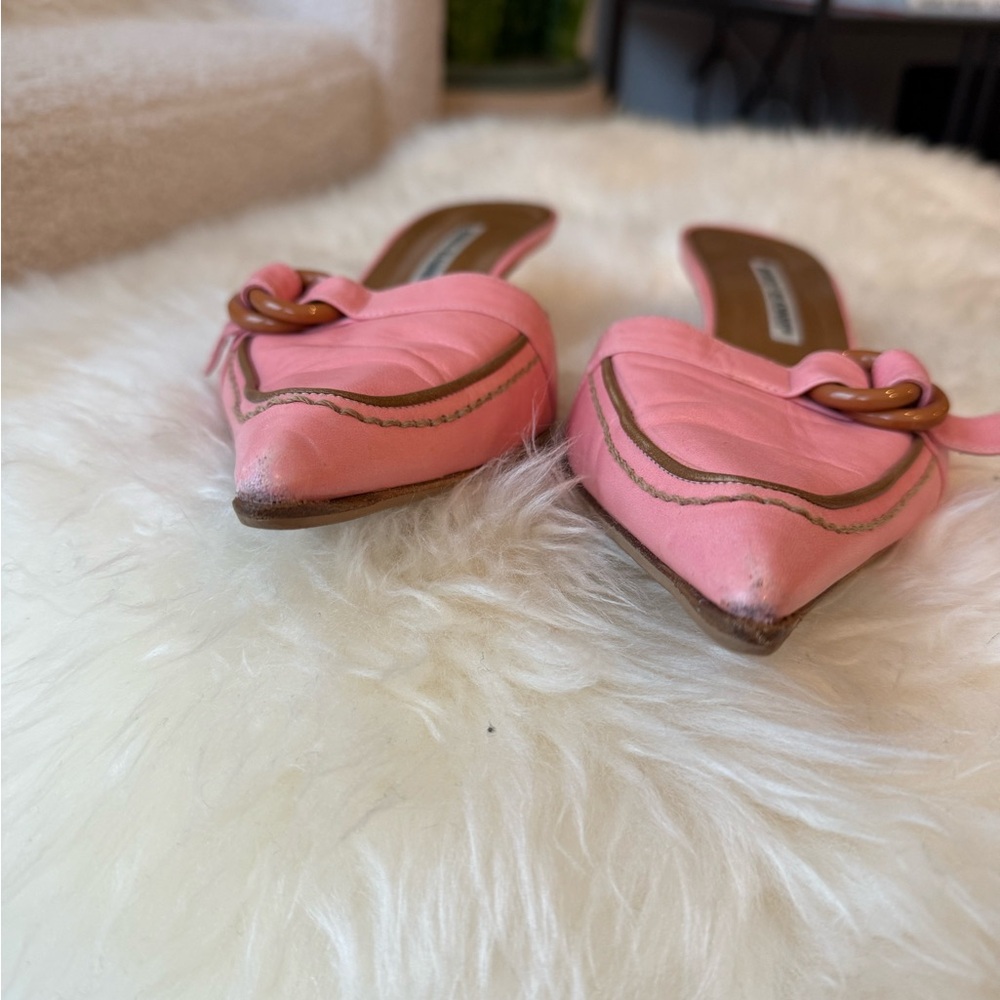 Vintage Manolo Blahnik Kitten Heels - Picture 7 of 12